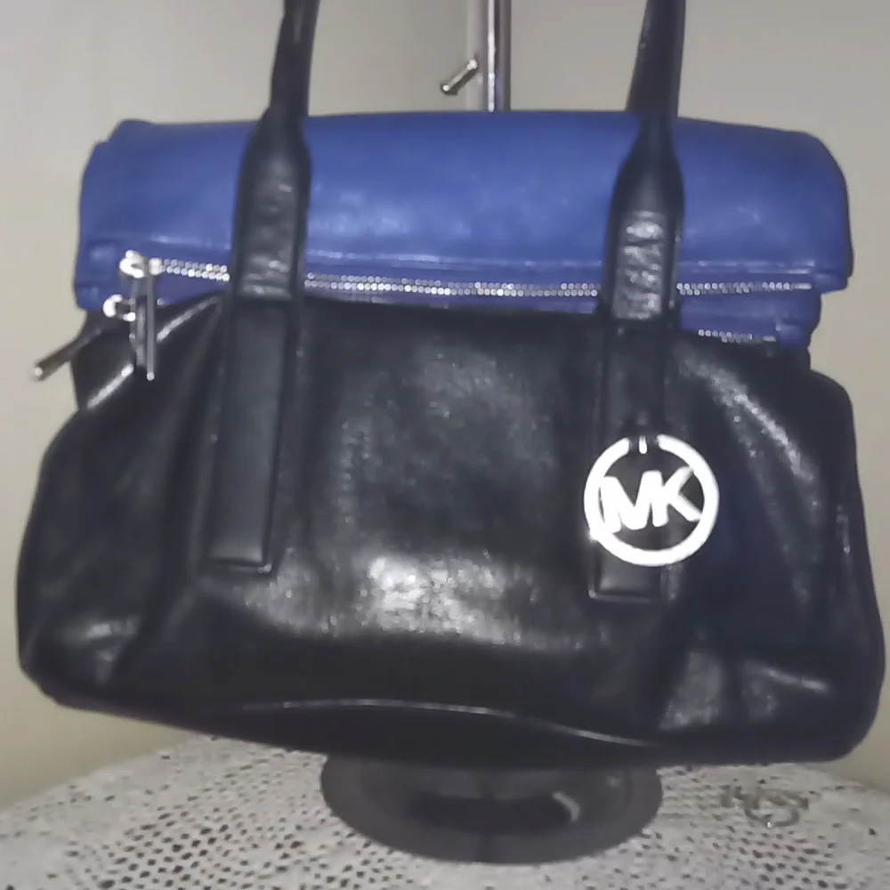 Michael Kors Tippi Large Satchel Bag Purse Handbag in Black & Sapphire